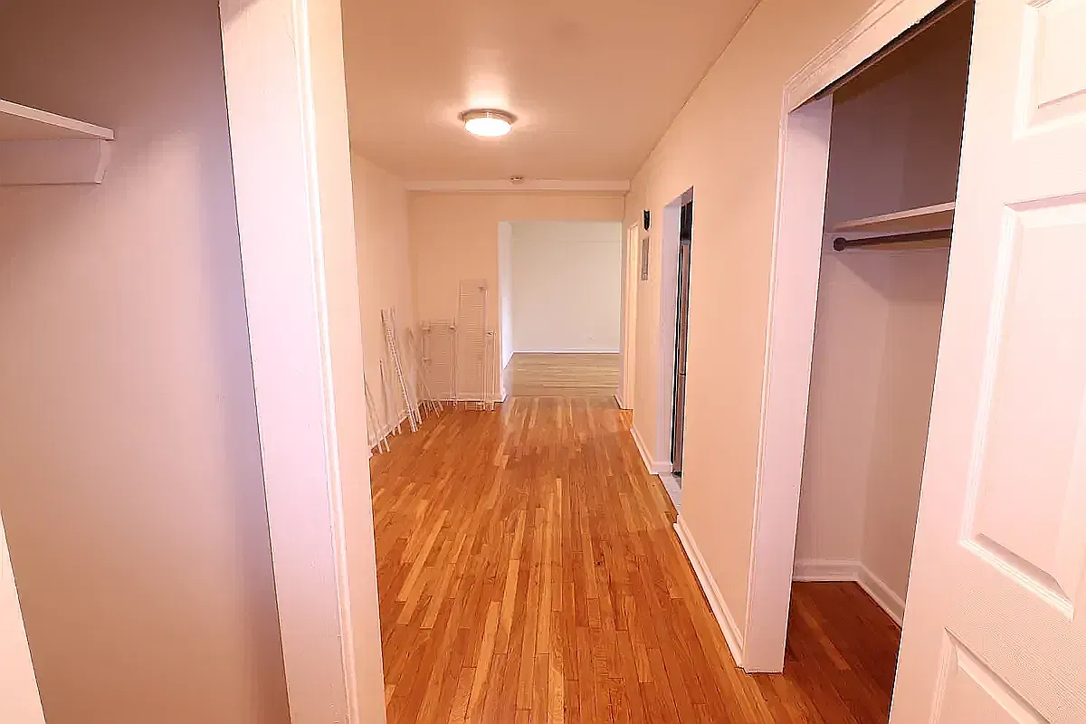 34-15 Parsons Boulevard — Photo 4