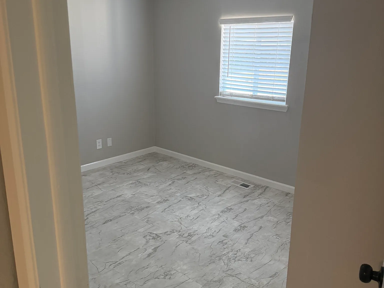 4 bed, 1600 sqft, $1,895 — Photo 3