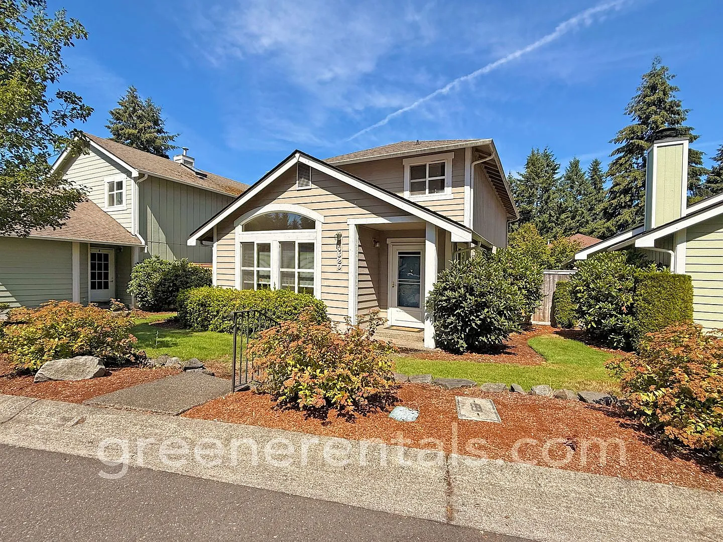 3BR 2.5BA Home Located in Beckonridge Neighborhood — Photo 2