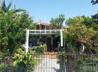 945 W 56th St, Los Angeles, CA 90037