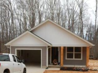 1138 Lakewood Dr, Newton, NC 28658