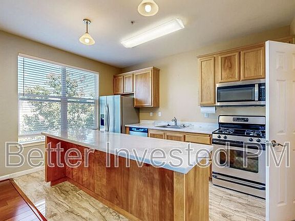 3rd image of 950 Campoy St Unit 207