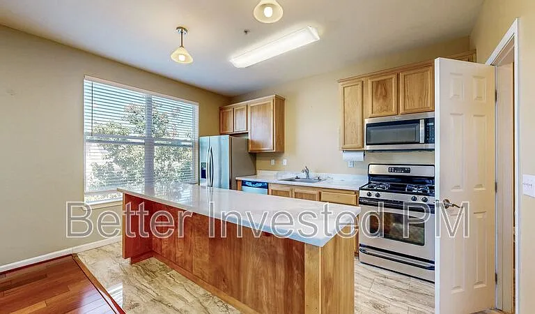 950 Campoy St #207 — Photo 7