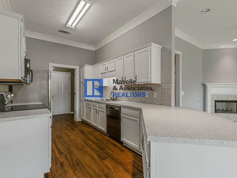 624 Post Oak Pl — Photo 14