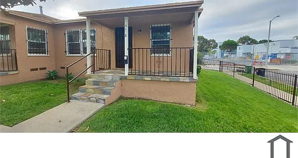 2 bed, 900 sqft, $2,300 — Photo 3