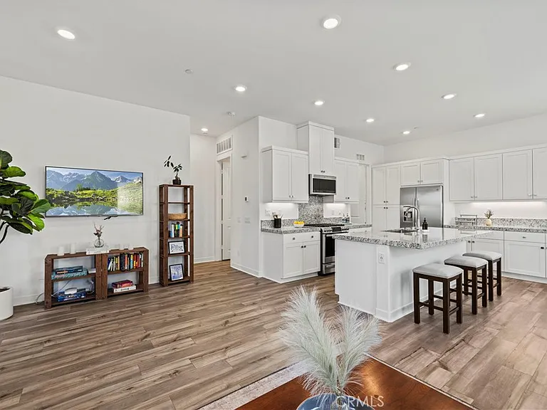 27005 Hummingbird Ln — Photo 16