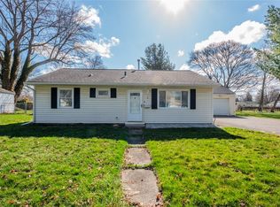 2 Beechcraft Dr, Rochester, NY 14606