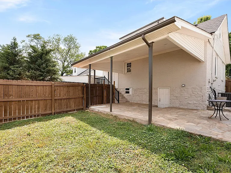 2408A Inga St — Photo 3