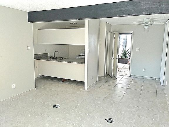 4th image of 844 Chestnut Ave #12
