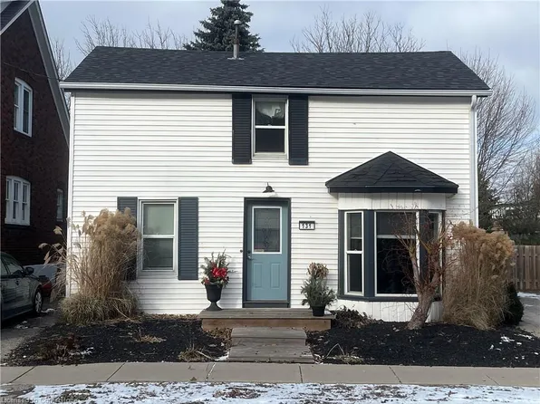 131 Stanley St, Norfolk County, ON N3Y 1M6