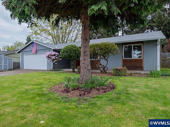 2nd image of 4844 San Antonio Ct NE