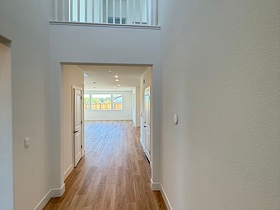 5th image of 2897 Knightsbridge Ln