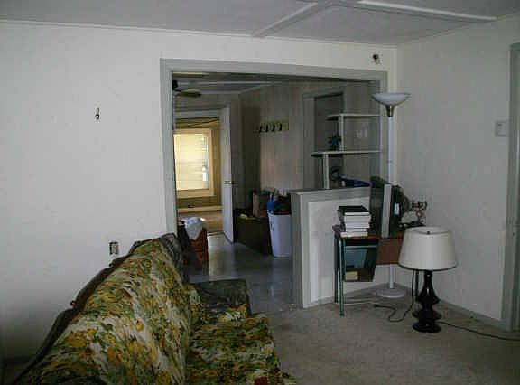 4th image of 305 E Church St