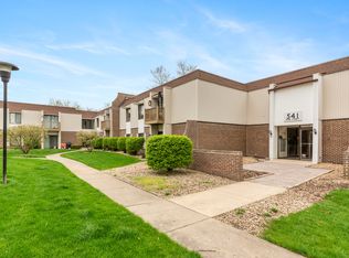 541 73rd St APT 105, Downers Grove, IL 60516