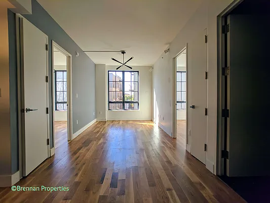 Rented by Manhattan Management LLC | media 74