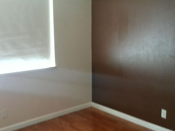 3rd image of 192 Coy Dr APT 3