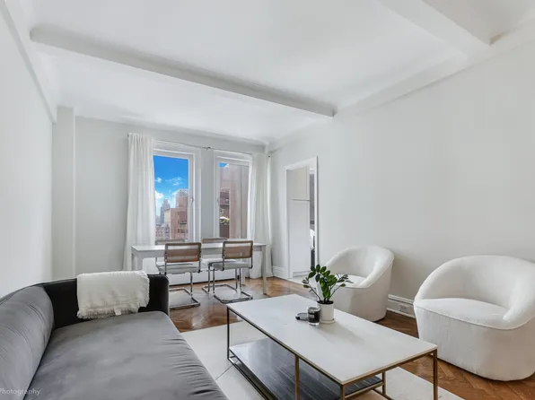 320 East 57th Street 11B image 2 of 10