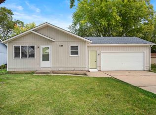 1422 14th Ave, Belvidere, IL 61008