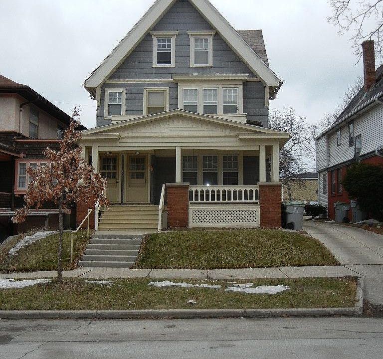 1st image of 2622 N Farwell Ave