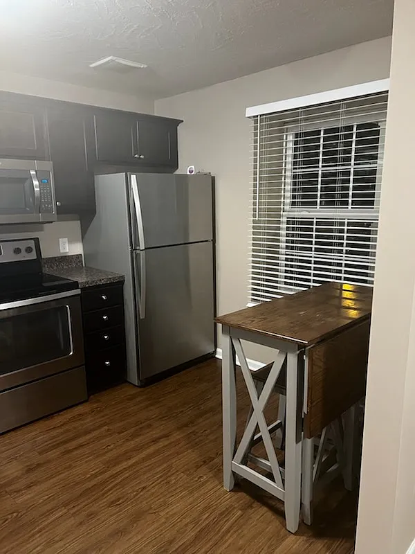 3 bed, $900 — Photo 4