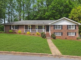 611 N Thomas Ln SE, Smyrna, GA 30082