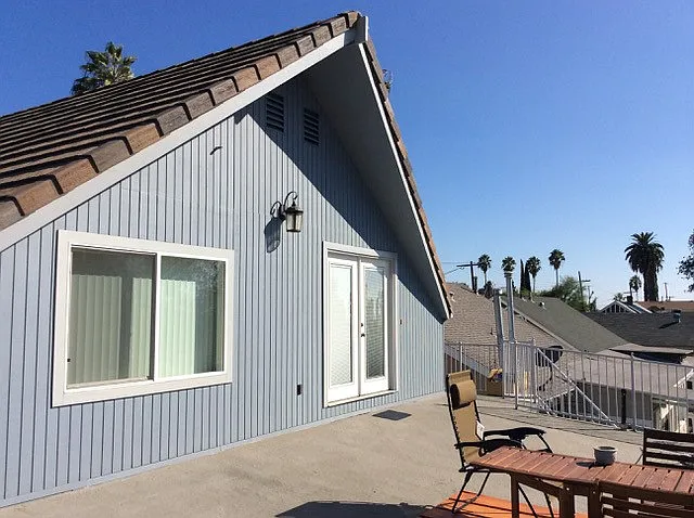 Studio, 900 sqft, $2,700 — Photo 3