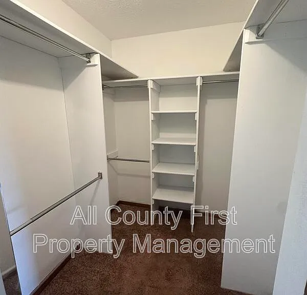 3688 Seton Hall Dr — Photo 11