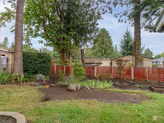 4th image of 6709 NE Cedar Street