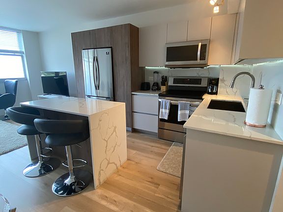 2nd image of 801 Brickell Bay Dr APT 469