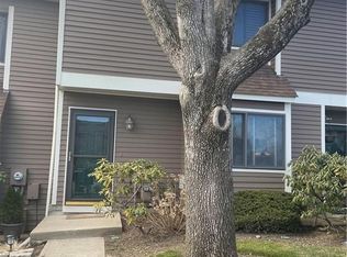 72 Arthur Ct, Port Chester, NY 10573
