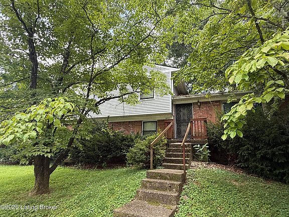 2nd image of 8135 Rochelle Rd