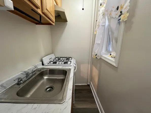 971 Summit Ave #1E, Jersey City, NJ 07307