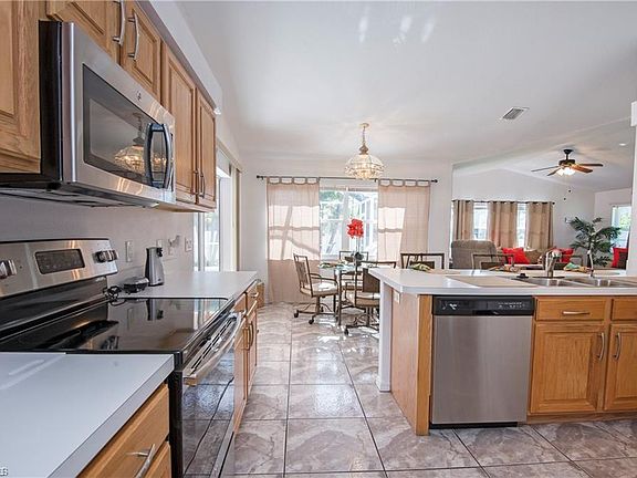 5th image of 3323 Surfside Blvd