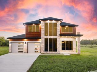 21660 Senior Rd, Von Ormy, TX 78073