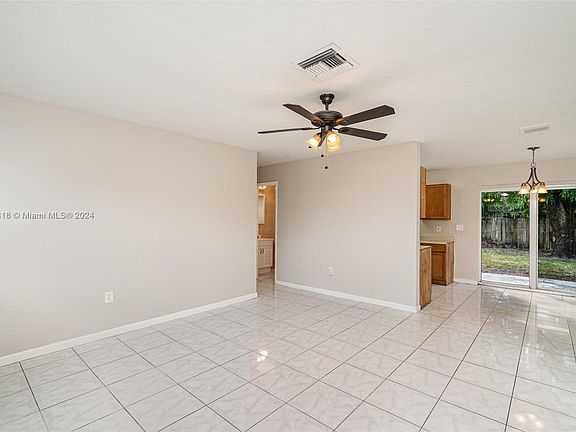 3rd image of 551 NW 35th Ave