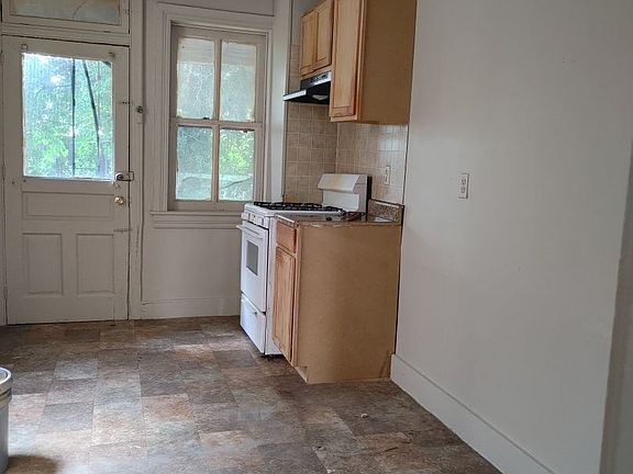 4th image of 246 Kings Mill Rd