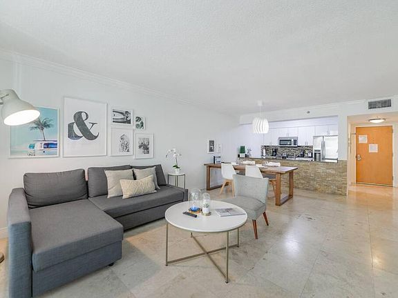 4th image of 1200 Brickell Bay Dr APT 1501