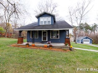 411 James St, Lowell, MI 49331