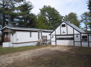 16121 Rainbow Rd, Mishicot, WI 54228