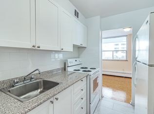 300 Eglinton Avenue East, Toronto, ON M4P 1L5