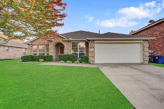 1st image of 327 Highland Valley Ct