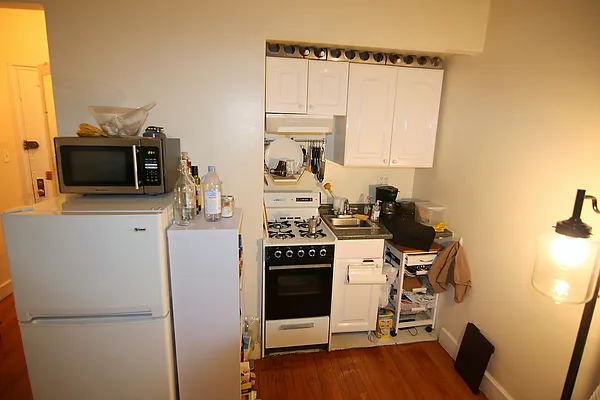 Rented by JK Dansar Corp | media 9