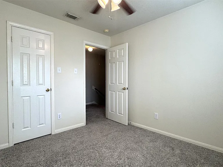 4243 Daisy Meadow Dr — Photo 16