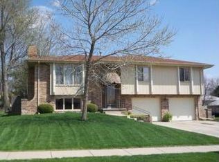 7213 S 49th Cir, Omaha, NE 68157