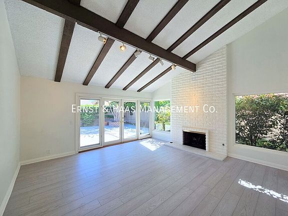 3rd image of 10835 Slater Ave