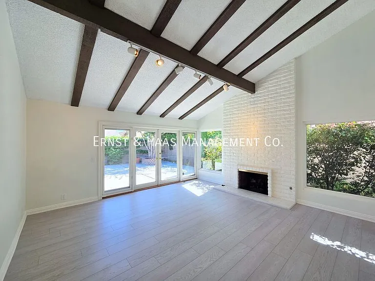 10835 Slater Ave — Photo 3