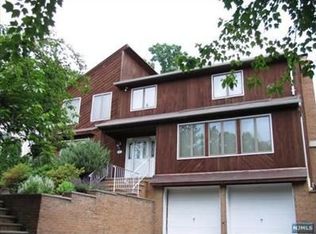 21 Babcock Rd, Mahwah, NJ 07430