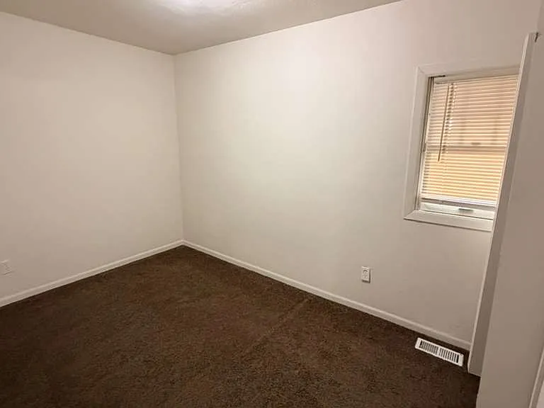 804 Lorain St #2 — Photo 16