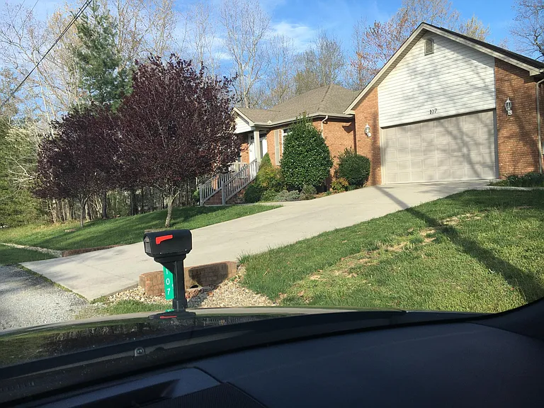 107 Wilbourn Dr — Photo 3