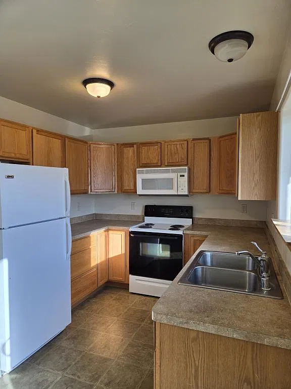 3774 E Main St #3 — Photo 3